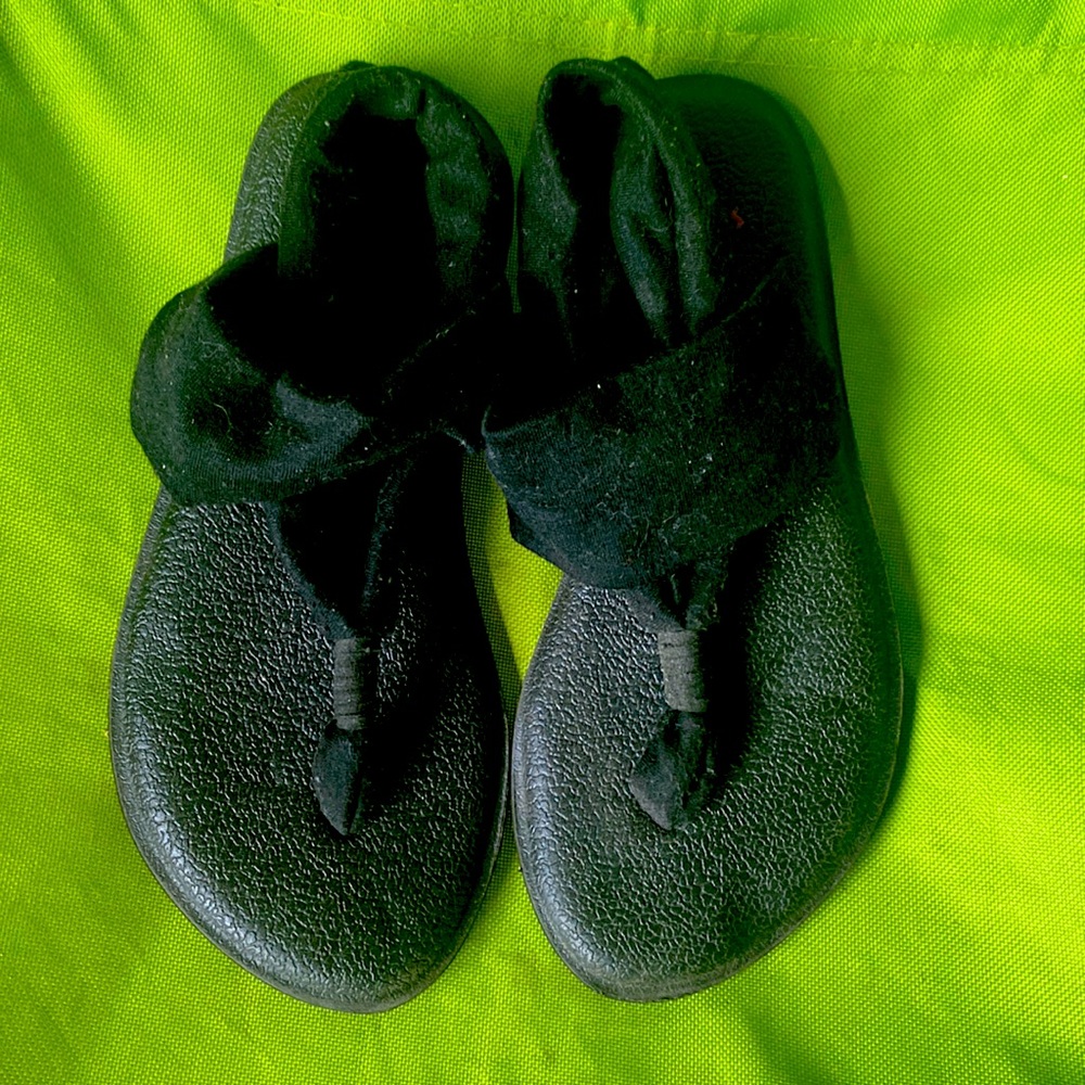 Girls sanuks